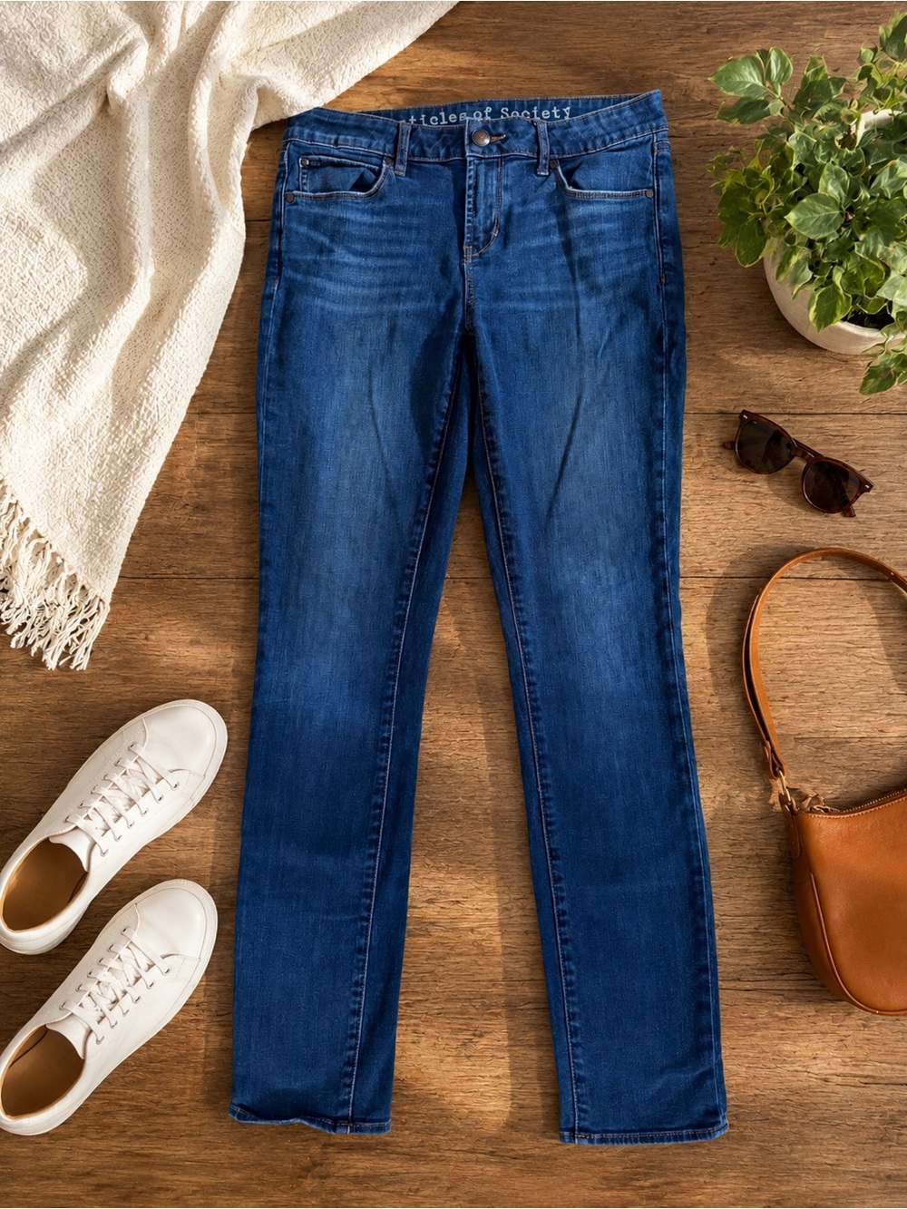 Articles of Society Size 27 Medium Wash Stretch Jeans